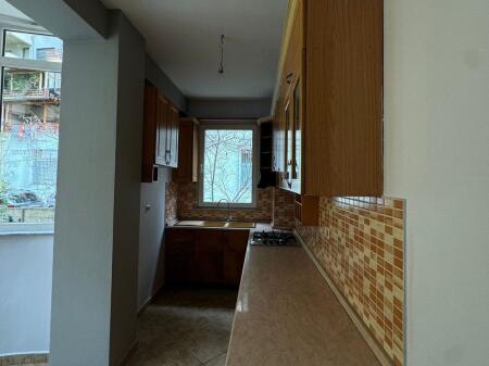 UFFICIO IN AFFITTO 2+1+2 KODRA DIELLIT 650 EURO