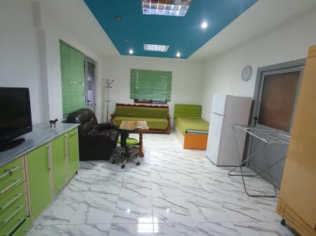 JEPET ME QERA 25 000 LEKE. GARSONIERE RRUGA MIGJENI LAPRAKE.