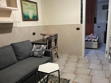 Apartament 1+1 me Qira – Rruga 5 Maji