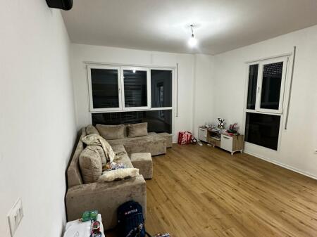 ZYRE ME QERA 98 M2 DON BOSKO 600 EURO