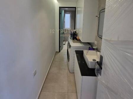 VILLA SU DUE PIANI IN VENDITA VICINO A TV-KLAN.