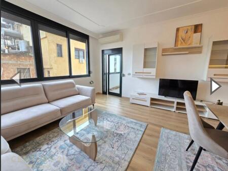 2+1,lussuosamente arredato a Shallvaret, prezzo 1150 euro