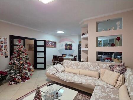 Apartament 3+1+2 për Shitje – Rruga e Çipajve, Vlorë