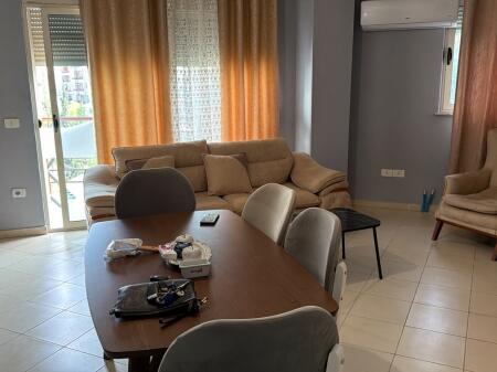 Affittasi 1+1 a Eleonora vicino a Kodra Diellit 550€