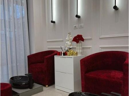 Qender esterike per thonj me qira, Astir