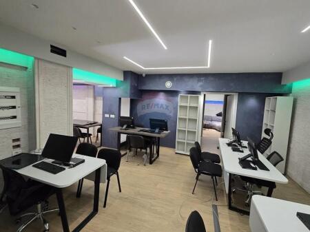 Shop - For Sale - Kristal Center, Tirana !