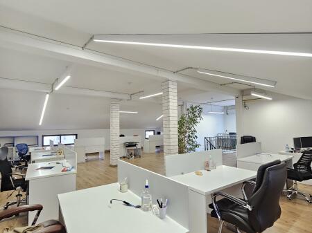 Jepet me qira zyre në Bllok me sipërfare 311m2