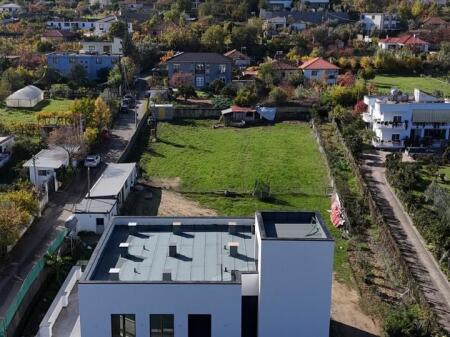 Service unit + land for rent in Berzhitë, next to the main road Tirana–Elbasan near Palma Noves!