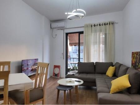 APARTMENT 2+1 FOR RENT NEAR THE MARKET! 820 € /Month