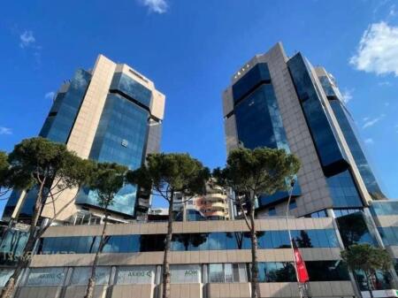 SHITET NJESI TE KULLAT BINJAKE 80,000 €