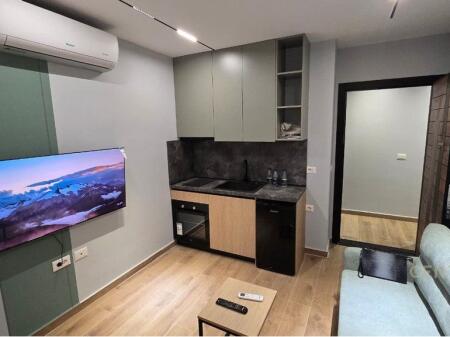 Shiten 3 Garsoniere+lavanteri te investuara te pershtatuara per AirBnb!