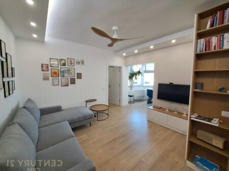 IN VENDITA 2+1 presso Komuna e Parisit Via Bilal Golemi 175.000 €