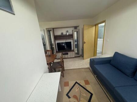 apartament me qira ne mes te Qendres