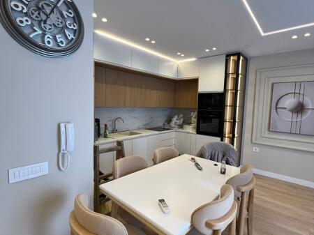 Apartament me qera 1+1