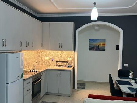 Kodra e diellit apartament 2+1+2 me qera 60,000 lekë