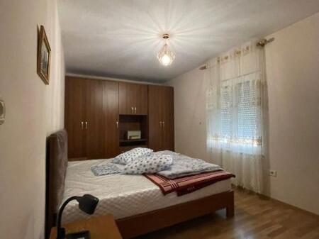 Affittasi appartamento 2+1 a Laprakë, Via Dritan Hoxha