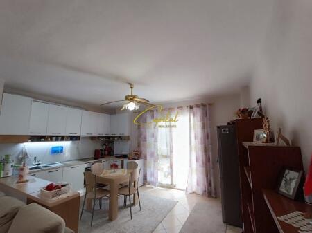 APARTAMENT ME QIRA 2+1 FRESKU 130.000 EURO