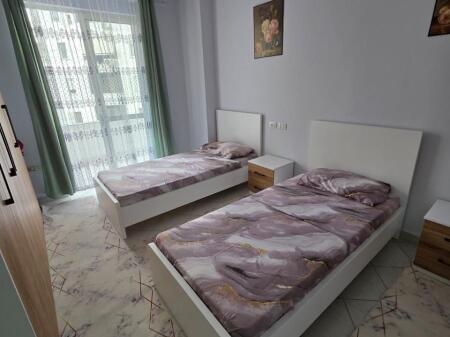 Jepet me qira apartament 2+1 pranë Artisit në Astir!