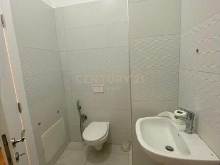 KOMPLEKSI ARLIS, APARTAMENT 1+1 PER QIRA 700 € /Muaj