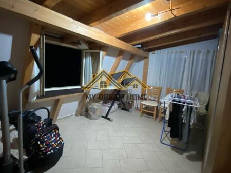 SHITET APARTAMENT 2+1 PRAN SHKOLLES ITALIANE DURRES!