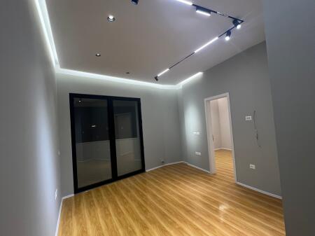 Apartament 1+1 me qera, për zyrë, pallat i sapo përfunduar, Zona Vasil Shanto