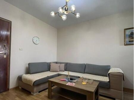 Jepet me Qira Apartament 2+1 në Laprakë, Rruga Dritan Hoxha