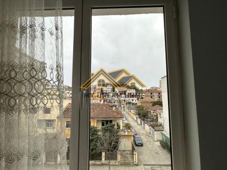 JEPET ME QERA APARTAMENTI 2+1 DURRES