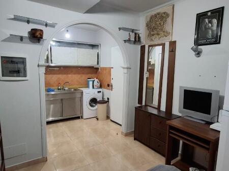 JEPET GARSONIERE ME QIRA TEK RRUGA E KAVAJES