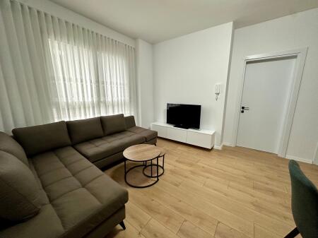 Jepet me Qera Apartament 2+1 + Post Parkimi