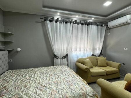 GARSONIERE ME QERA 42 M2 CASA ITALIA 30.000 LEKE