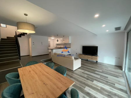 SHITET VILE LUXURY 3-KATESHE "MULLET" 650.000 EURO (I DISKUTUESHEM)