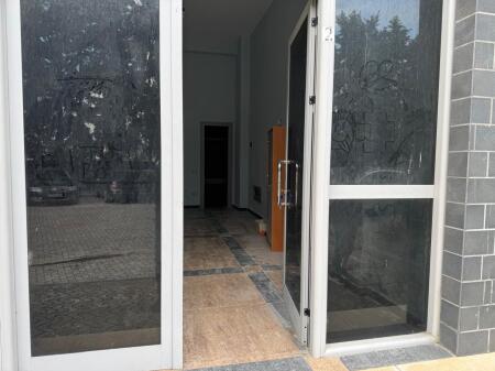 SHITET AMBIENT KOMERCIA NE PAZH DURRES