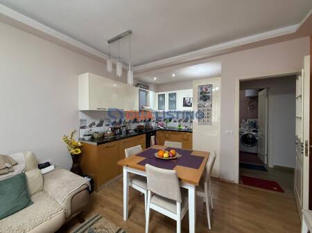 Apartament 2+1 në Shitje në Astir, prane Bar Artistit!