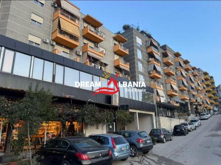 Locale Commerciale in Affitto a Shkoze (ID 42711152)