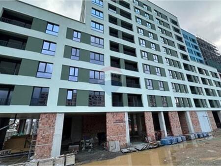 Shitet Apartament 3+1+2 në Porcelan !