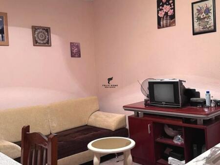 APARTAMENT ME QERA 1+1 MYSLYM SHYR 40.000 LEKE