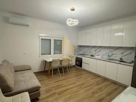 Qira, Apartament 1+1+blk+Post Parkimi, Shkoze, 400 Euro/Muaj