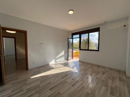 Zyre,Stadiumi Dinamo!