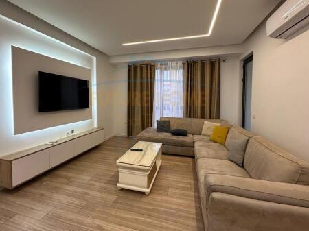 Affitto, Appartamento 1+1, Nuovo Anello, Tirana.