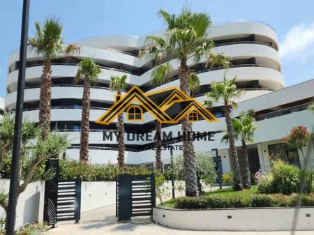 Shitet apartament 2+1+2 te Rezidenca White Hill, Currila.