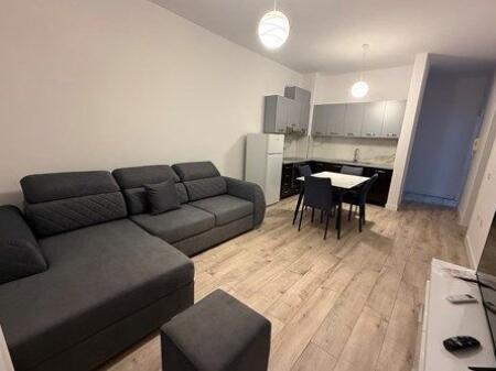 Apartament 1+1 per qira ne Yzberisht!