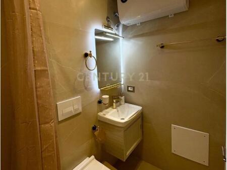 Dy Super Studio Moderne ne Myslym Shyr per shitje, Ideal për Airbnb !