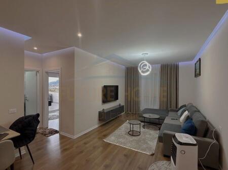 Qera, Apartament 2+1+2+Verande, Rruga e Dibres, Tirane
