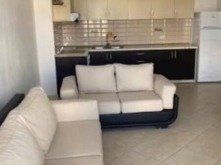 APARTAMENT ME QERA 1+1 RRUGA E DIBRES 45.000 LEKE