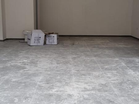 SHOP FOR RENT 70 M2 BARRICADES STREET 2,100 EURO