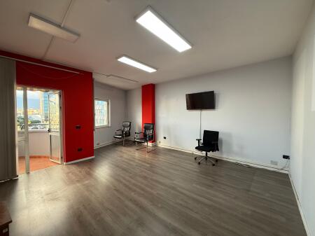 OFROJME PER QIRA AMBIENT PER ZYRA NE ZONEN E BLLOKUT!