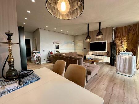 Shitet , Apartament 2+1+2 Poste Parkimi, Green Coast 1