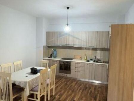 Qera, Apartament 2+1+2 + Post Parkimi, Green City ,Unaza e Re