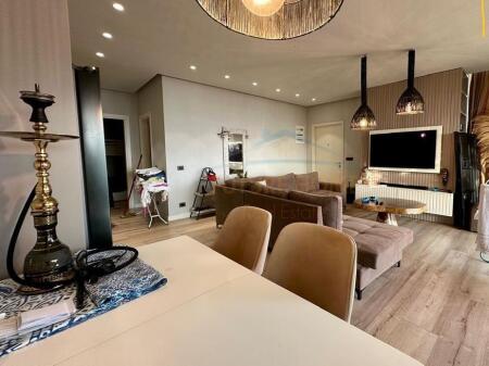 SHITET APARTAMENT 2+1+2 POSTE PARKIMI NE GREEN COAST 1