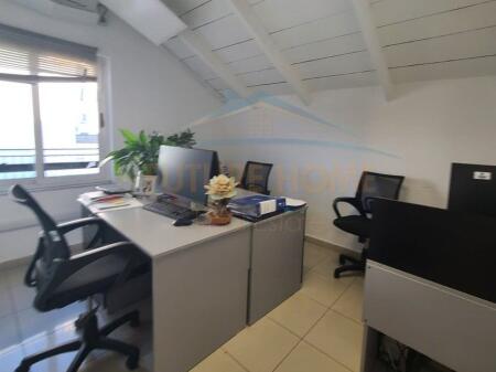 Qira, Ambient 2+1+2 , Duplex, Shallvaret,Tirane